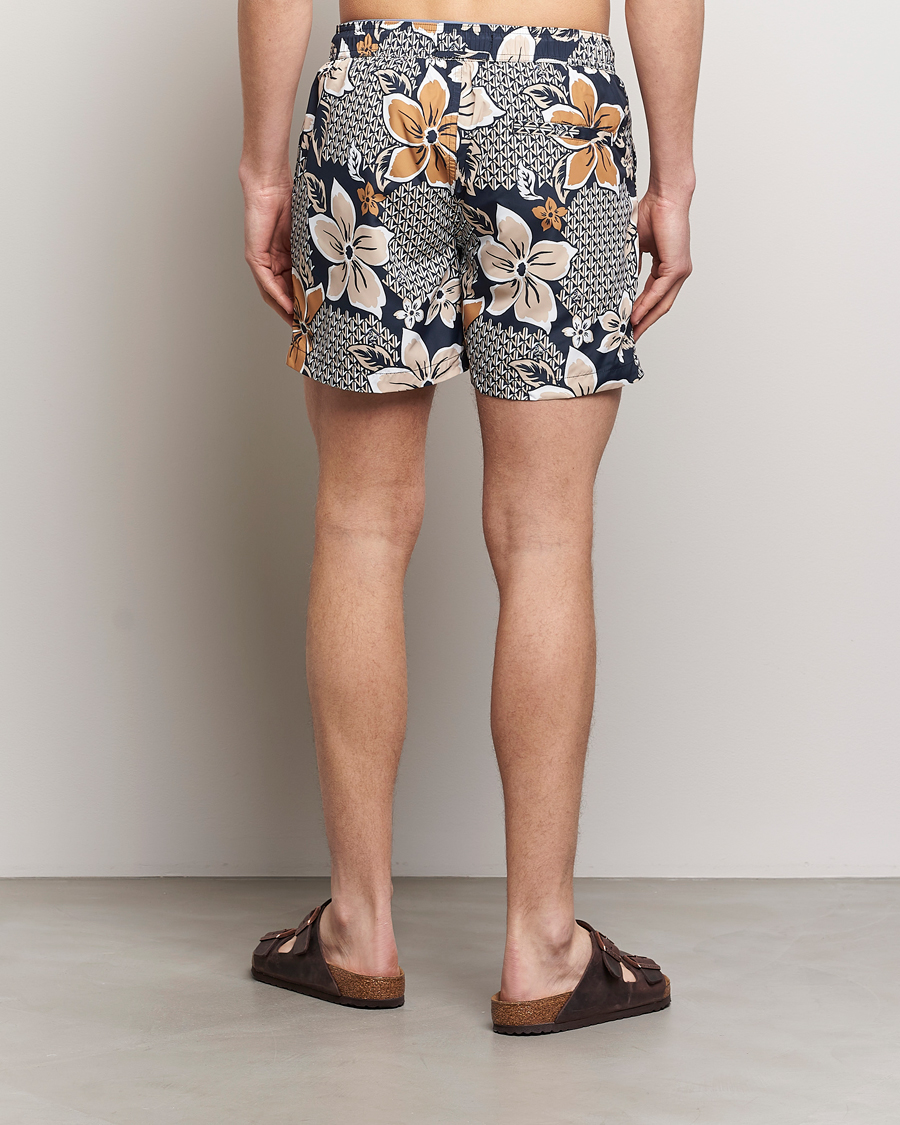 Mies | J.Lindeberg Banks Floral Swin Trunks Island Floral Mix | J.Lindeberg | Banks Floral Swin Trunks Island Floral Mix