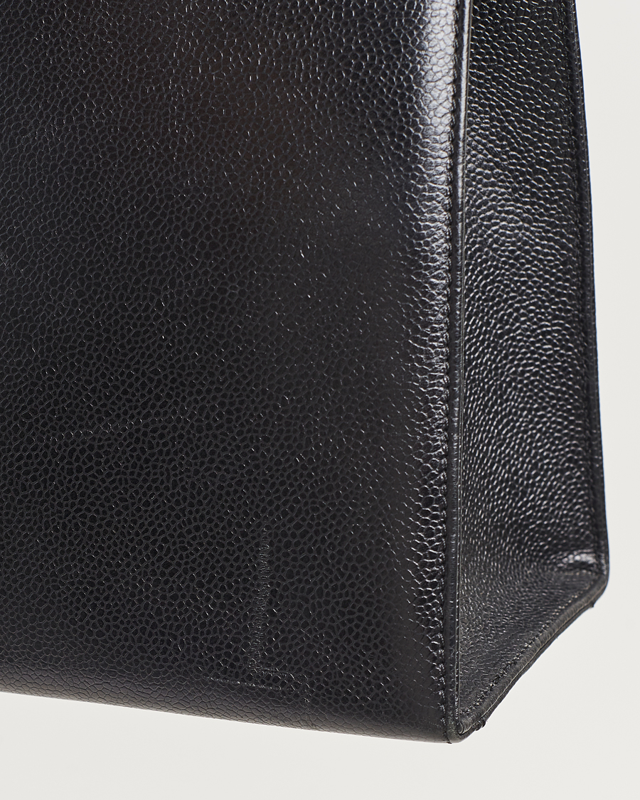 Mies | Chanel Pre-Owned Chain Tote Bag Black | Chanel Pre-Owned | Chain Tote Bag Black