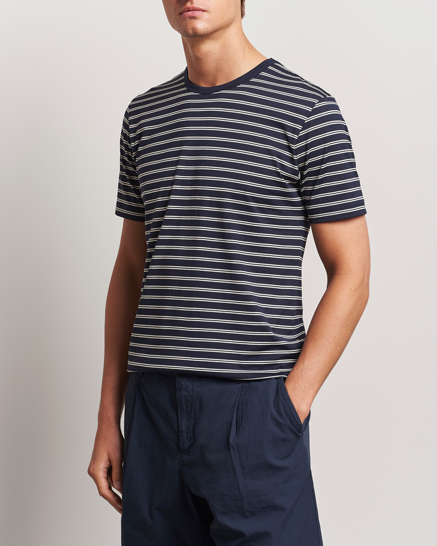 Mies | T-paidat | Sunspel | Striped Crew Neck Cotton Tee Navy/Ecru