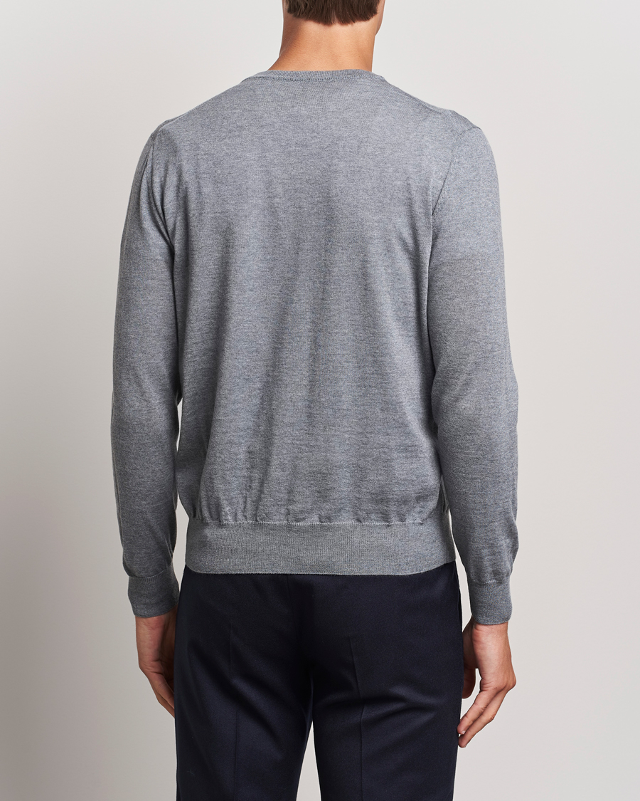 Mies | Puserot | Canali | Merino Wool V-Neck Light Grey