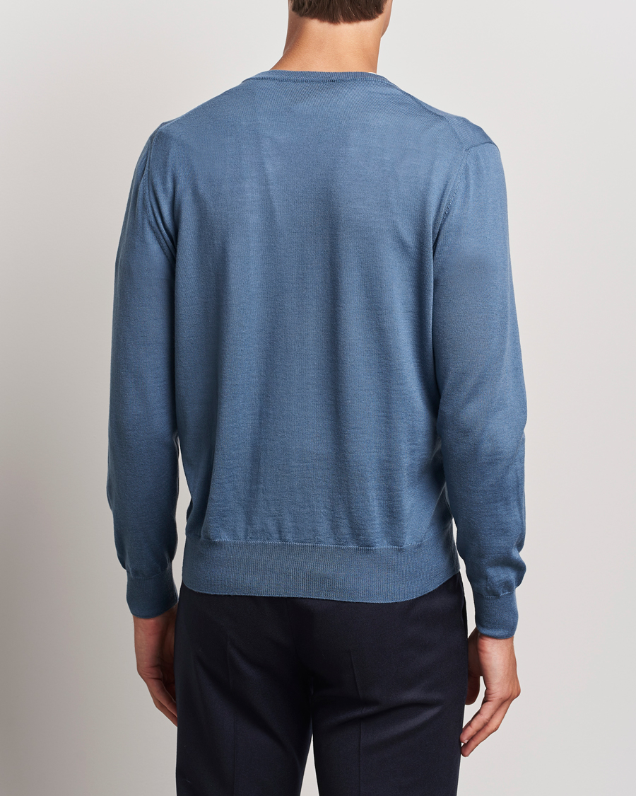 Mies | Puserot | Canali | Merino Wool V-Neck Light Blue