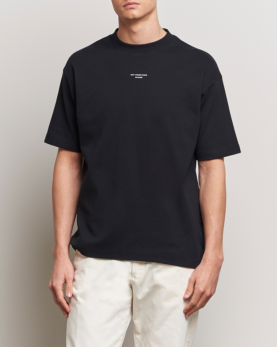 Mies | Uudet tuotekuvat | Drôle de Monsieur | Classic Slogan T-Shirt Black