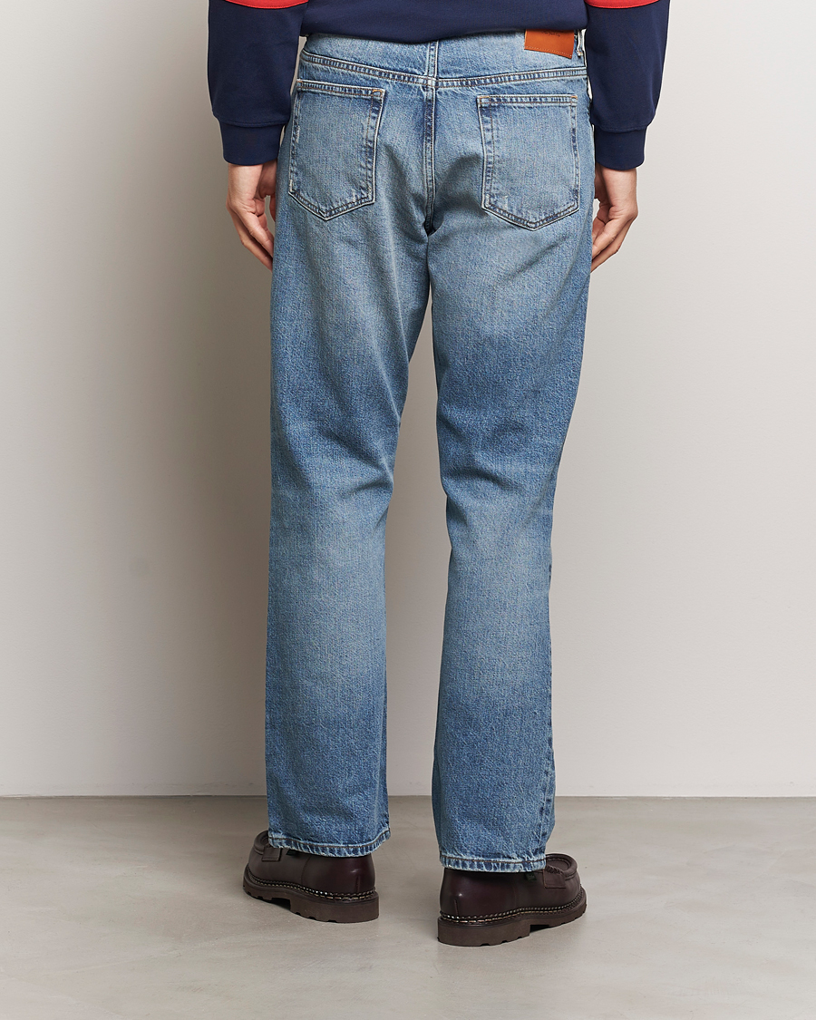 Mies | Farkut | GANT 240 Mulberry Street | Bootcut Jeans Mid Blue Vintage