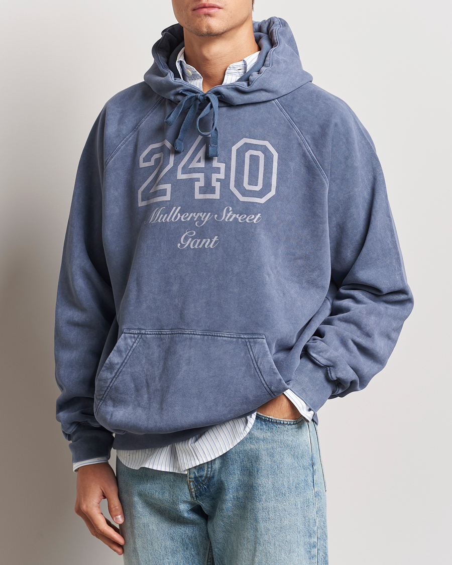 Mies | Puserot | GANT 240 Mulberry Street | Vintage Washed Hoodie Dusty Blue Sea