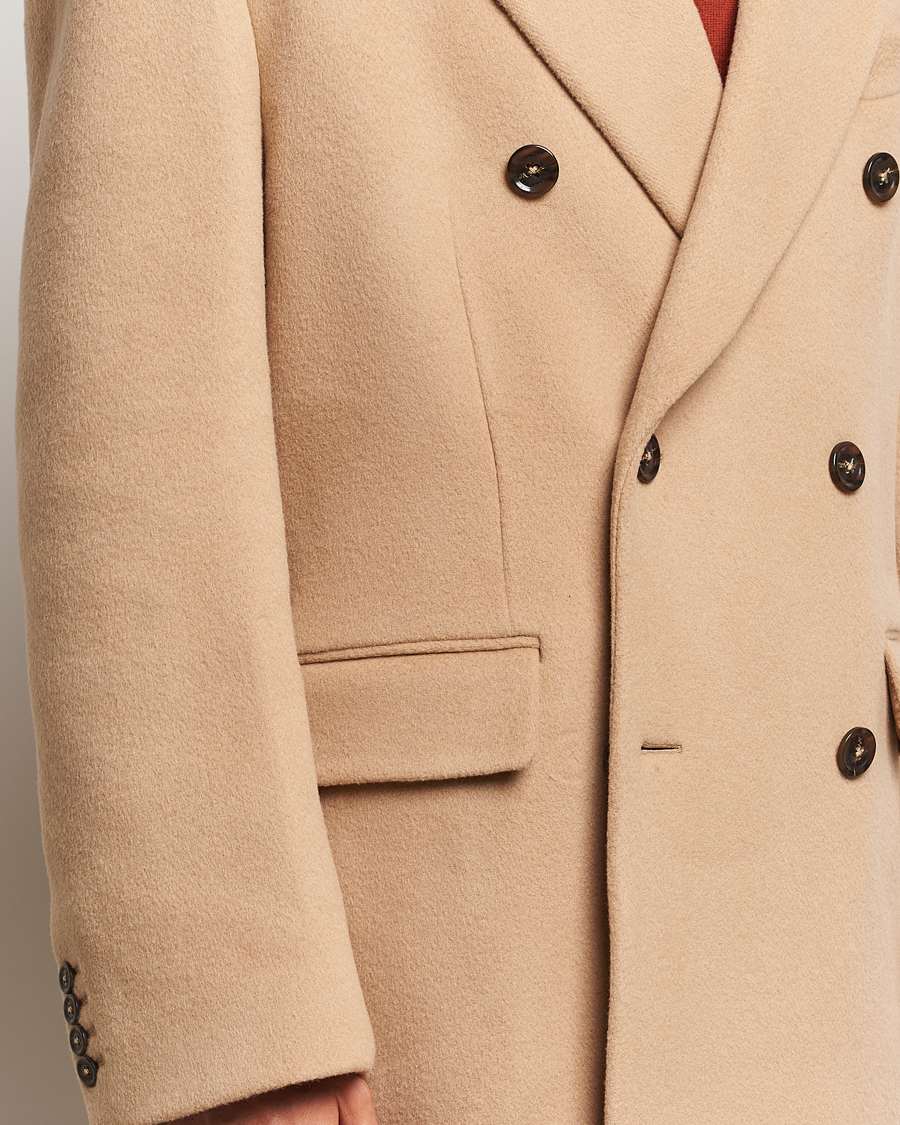 Mies | Takit | GANT 240 Mulberry Street | Double Breasted Wool Coat Mustard Beige