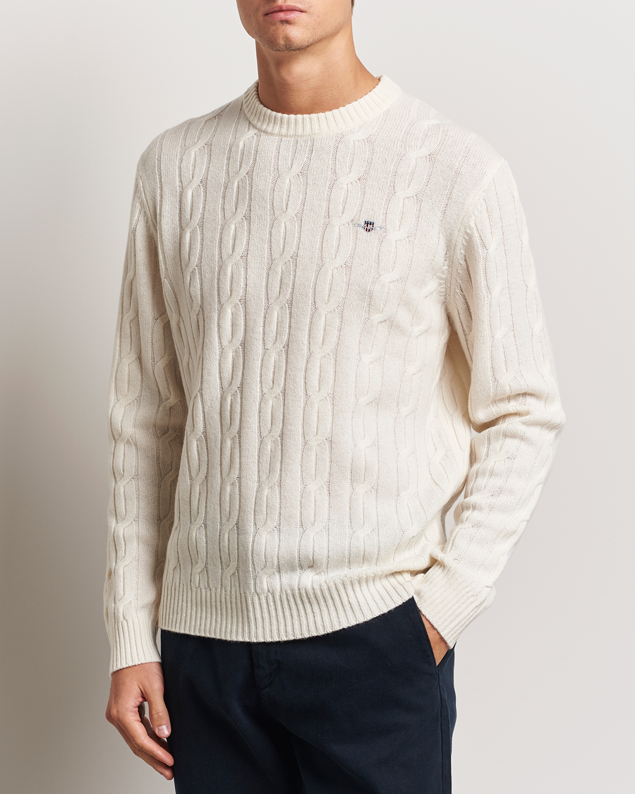 Mies | Puserot | GANT | Lambswool Cable C-Neck Cream