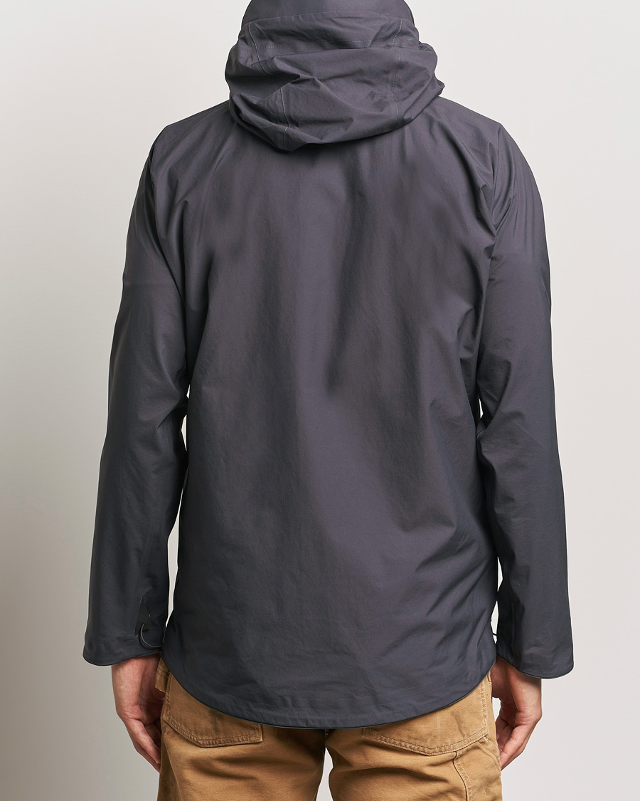 Mies | Takit | Klättermusen | Asynja Lightweight Waterproof Jacket Raven