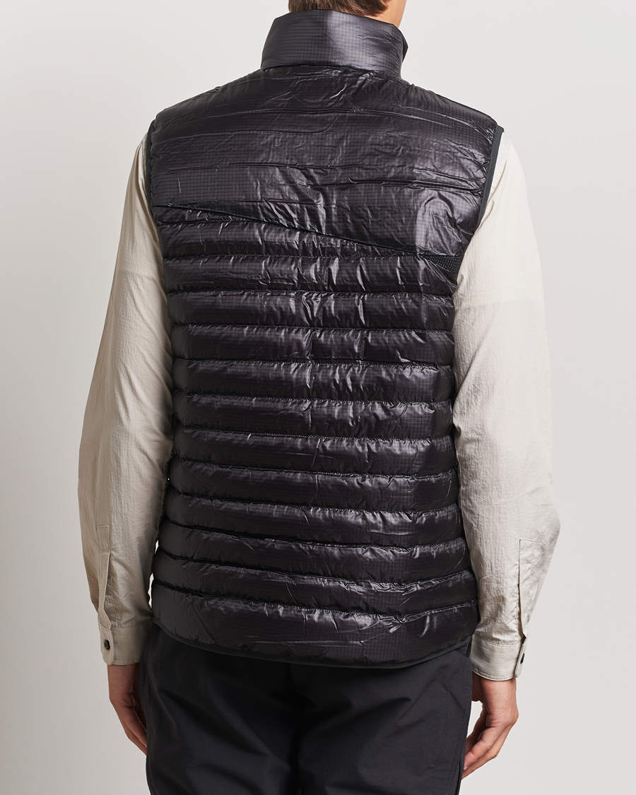 Mies | Takit | Klättermusen | Lopt Lightweight Down Vest Raven