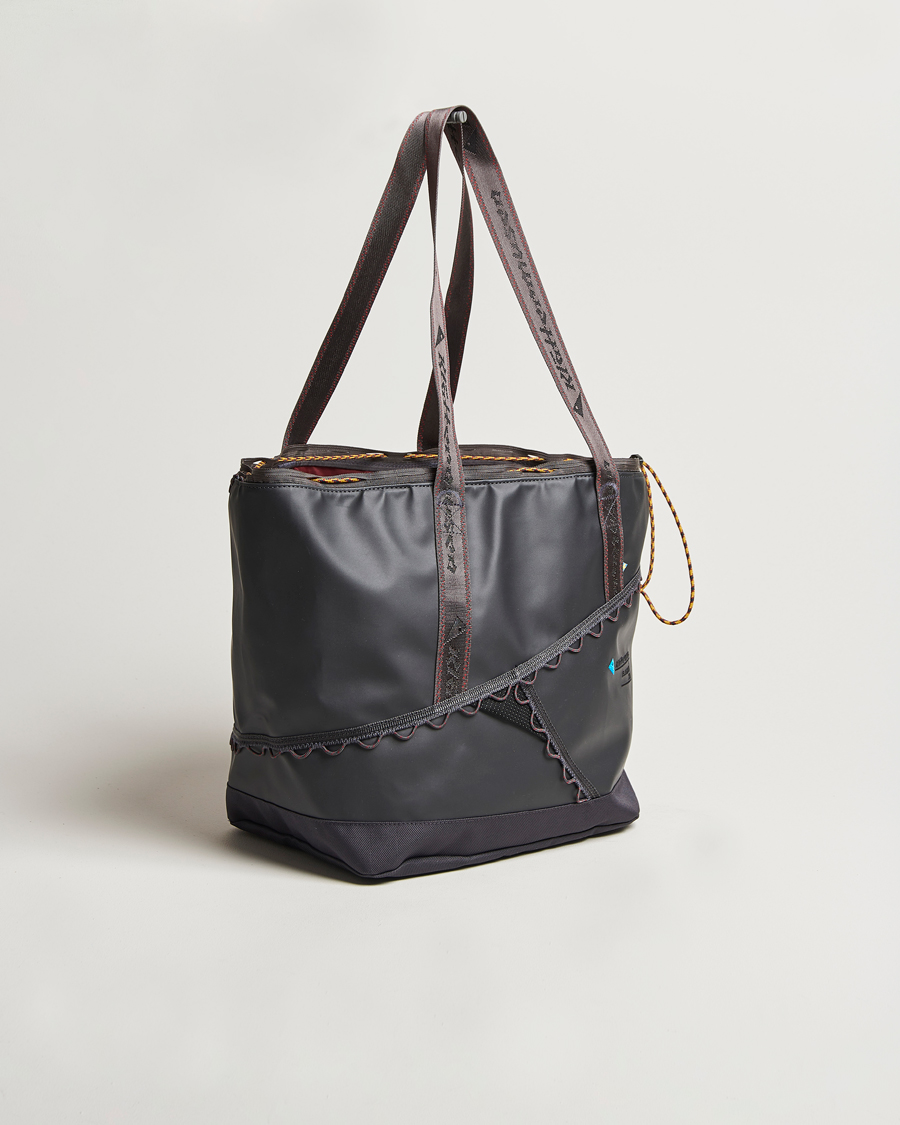 Mies | Laukut | Klättermusen | Eljudner 25L Tote Bag Raven