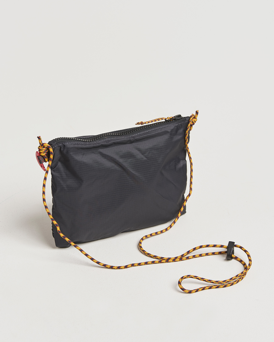 Mies | Klättermusen Algir Accessory Bag Medium Raven | Klättermusen | Algir Accessory Bag Medium Raven