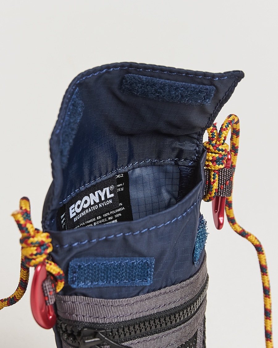 Mies | Klättermusen Algir Lanyard Pocket Bag Indigo Blue | Klättermusen | Algir Lanyard Pocket Bag Indigo Blue