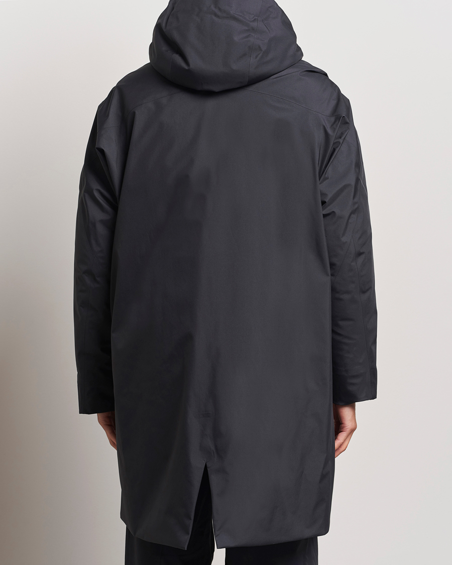 Mies | Takit | Arc'teryx Veilance | Monitor Down Coat Phantasm