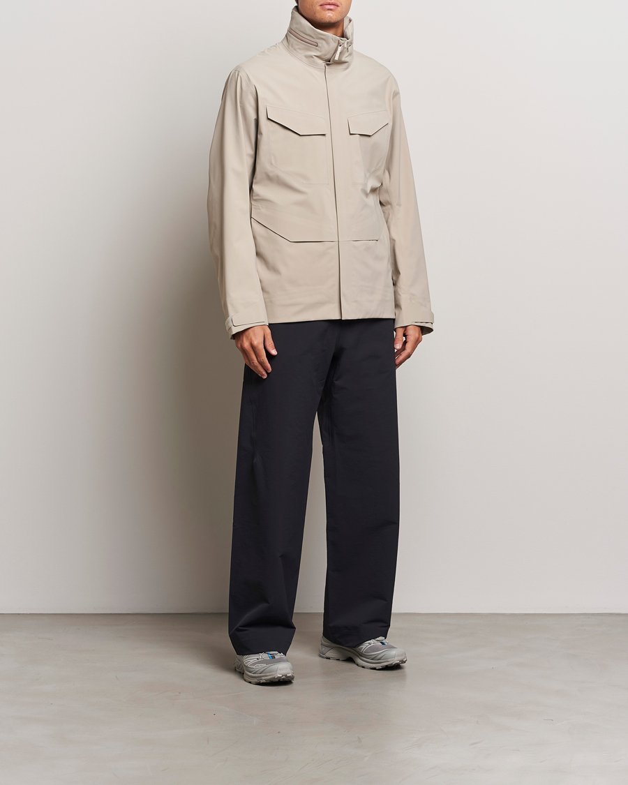 Mies | Takit | Arc'teryx Veilance | GORE-TEX Field Jacket Rune
