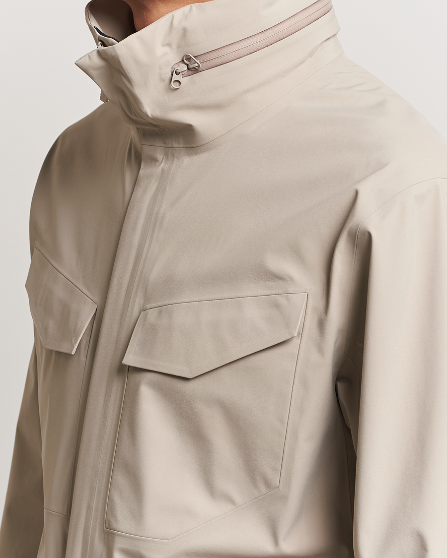 Mies | Takit | Arc'teryx Veilance | GORE-TEX Field Jacket Rune