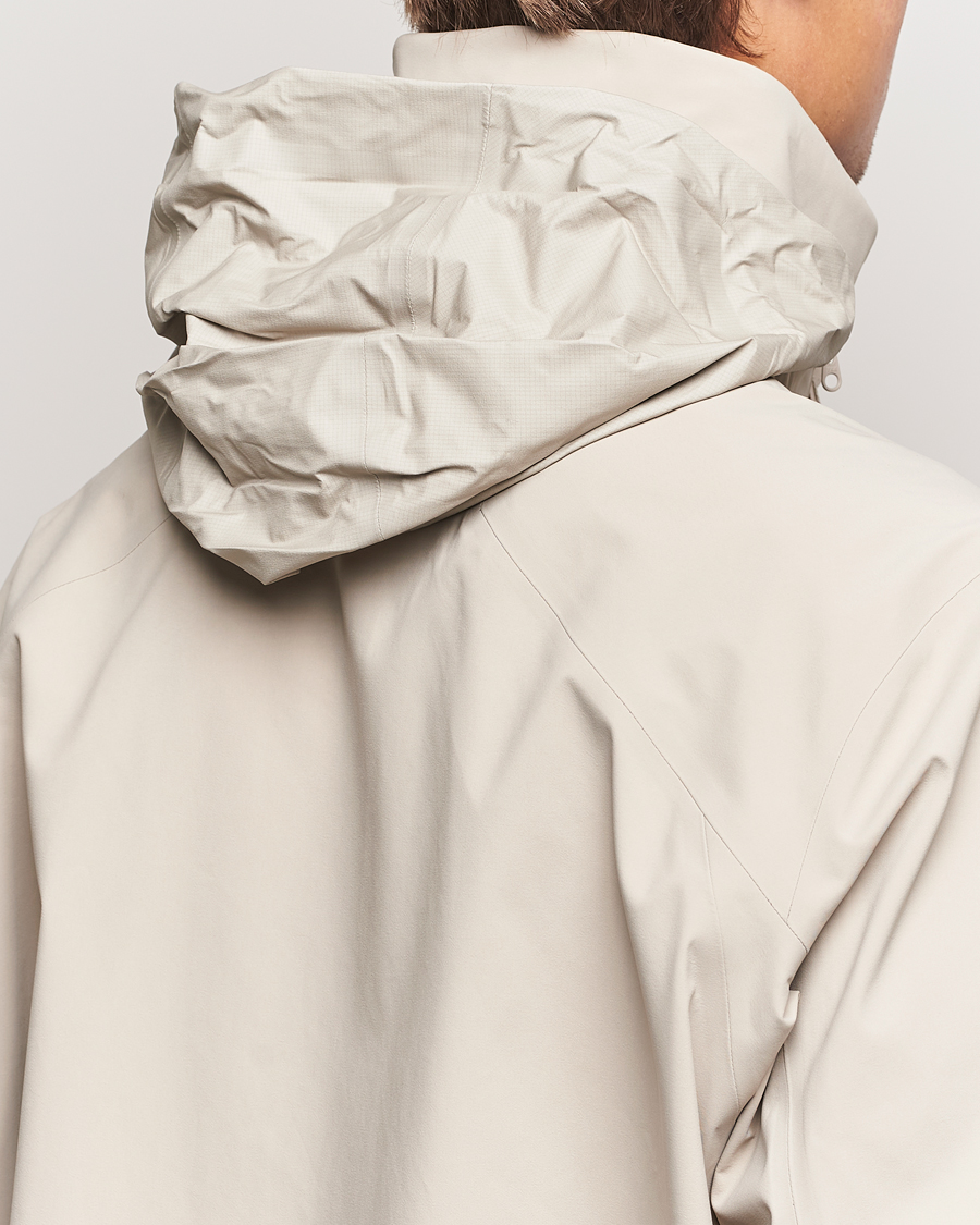 Mies | Takit | Arc'teryx Veilance | GORE-TEX Field Jacket Rune