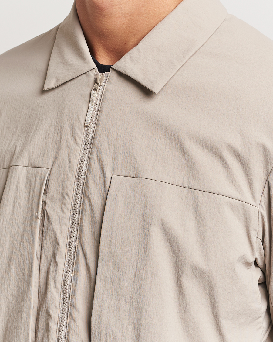 Mies | Takit | Arc'teryx Veilance | Mionn Insulated Shirt Jacket Rune