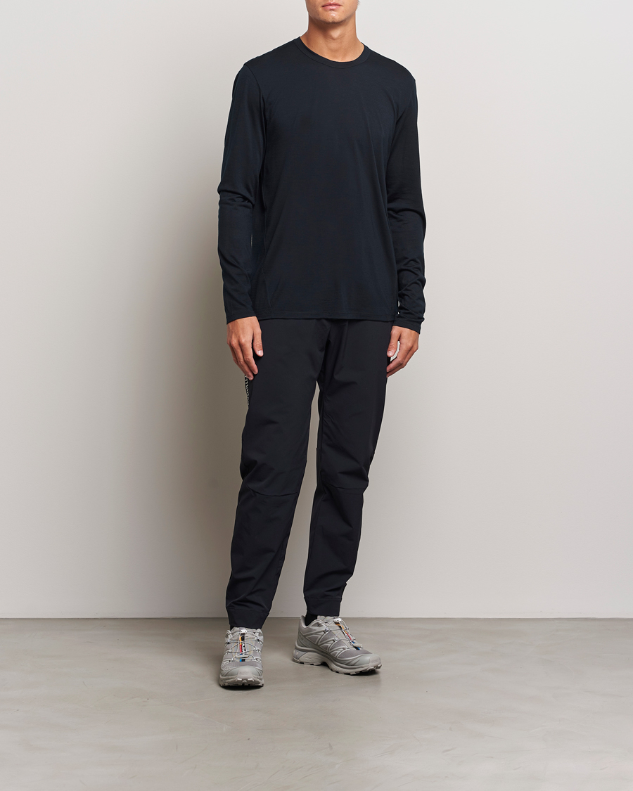 Mies | T-paidat | Arc'teryx Veilance | Frame Long Sleeve T-shirt Black