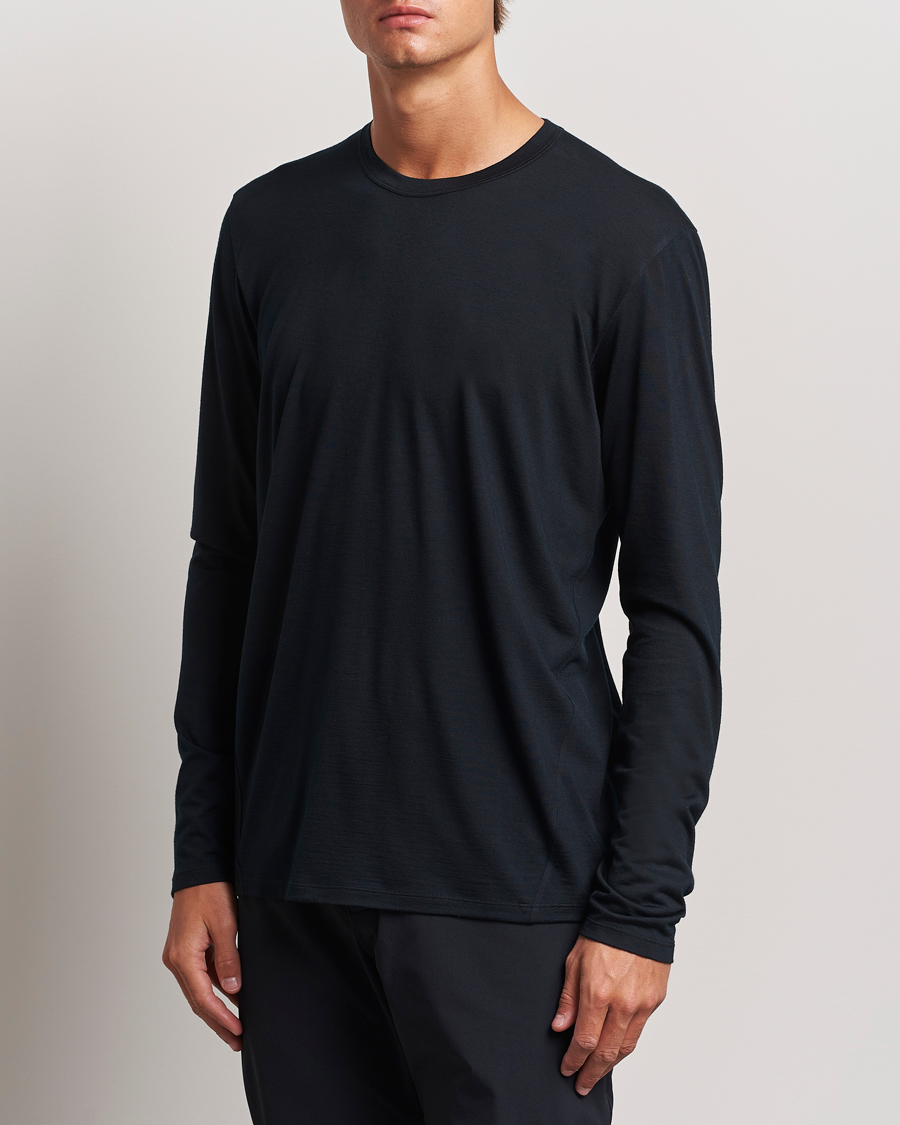 Mies | T-paidat | Arc'teryx Veilance | Frame Long Sleeve T-shirt Black
