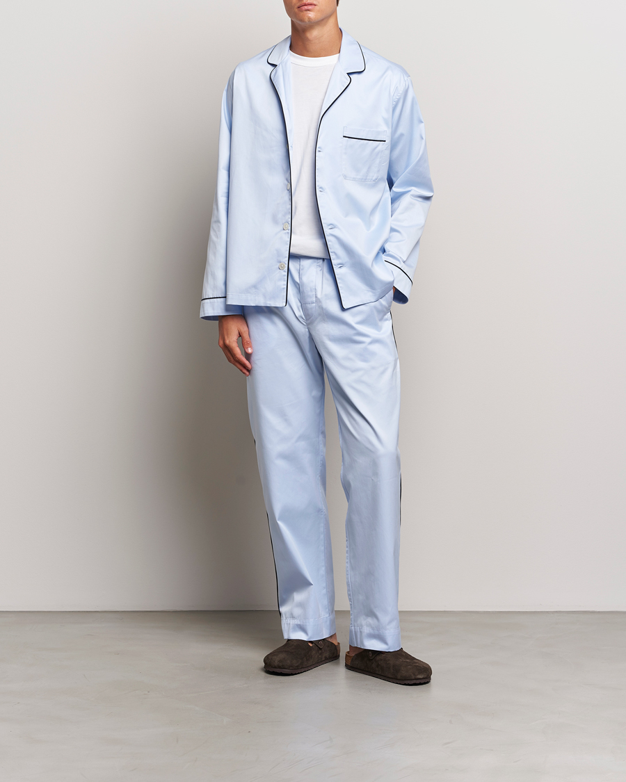 Mies | Yöpuvut ja kylpytakit | Tekla | Sateen Pyjama Shirt Bellhop Blue