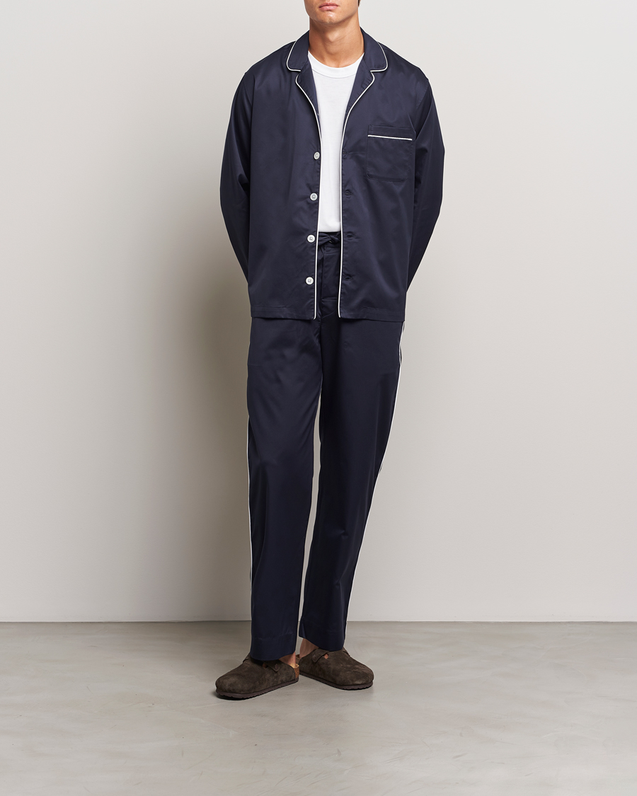 Mies | Tekla Sateen Pyjama Shirt Chelsea Navy | Tekla | Sateen Pyjama Shirt Chelsea Navy