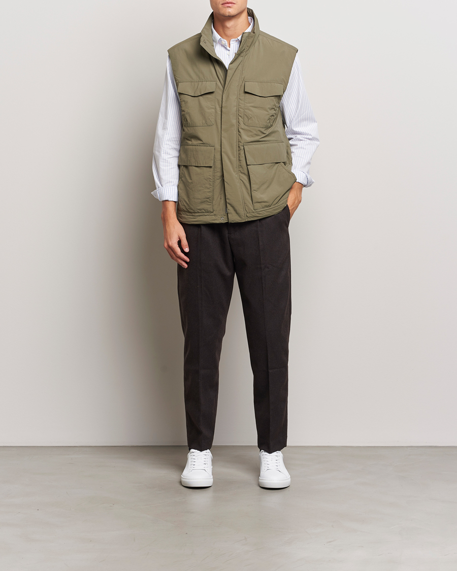 Mies | Takit | NN07 | Perry Nylon Padded Vest Capers Green
