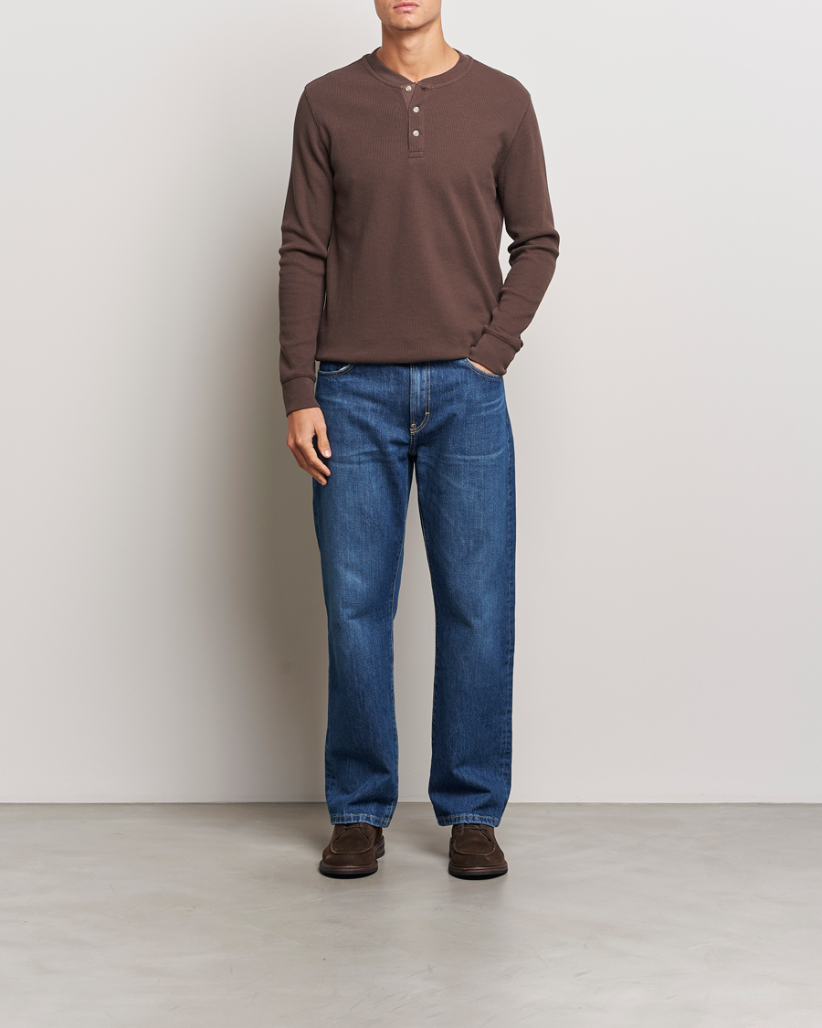 Mies | Puserot | Levi's | Thermal Henley Chocolate Brown