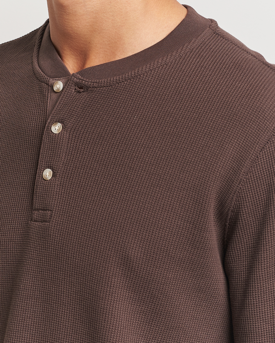 Mies | Puserot | Levi's | Thermal Henley Chocolate Brown