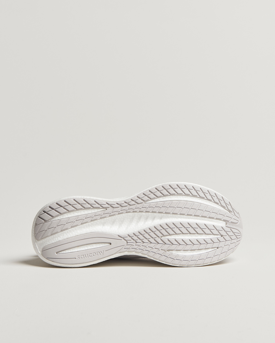 Mies | Saucony Triumph 22 Running Sneaker White | Saucony | Triumph 22 Running Sneaker White