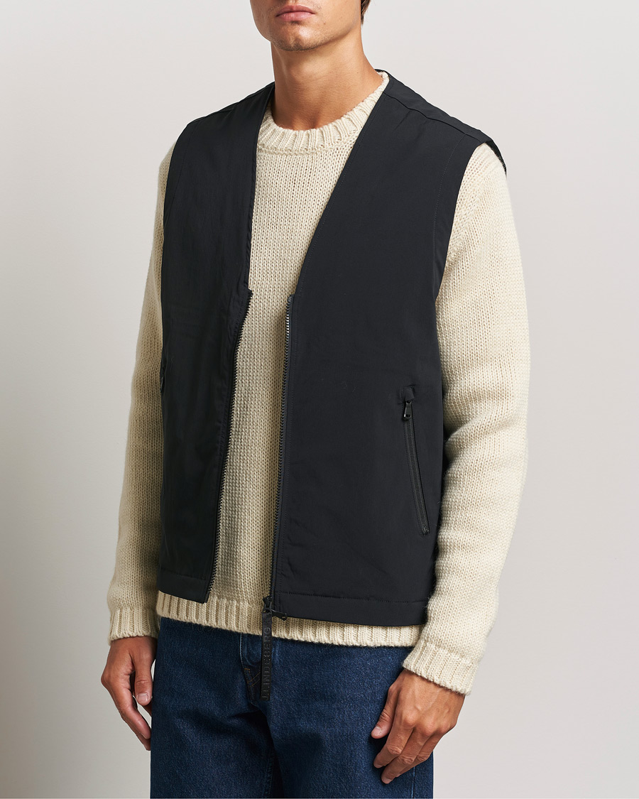 Mies | Takit | J.Lindeberg | Cain Primaloft Padded Vest Black