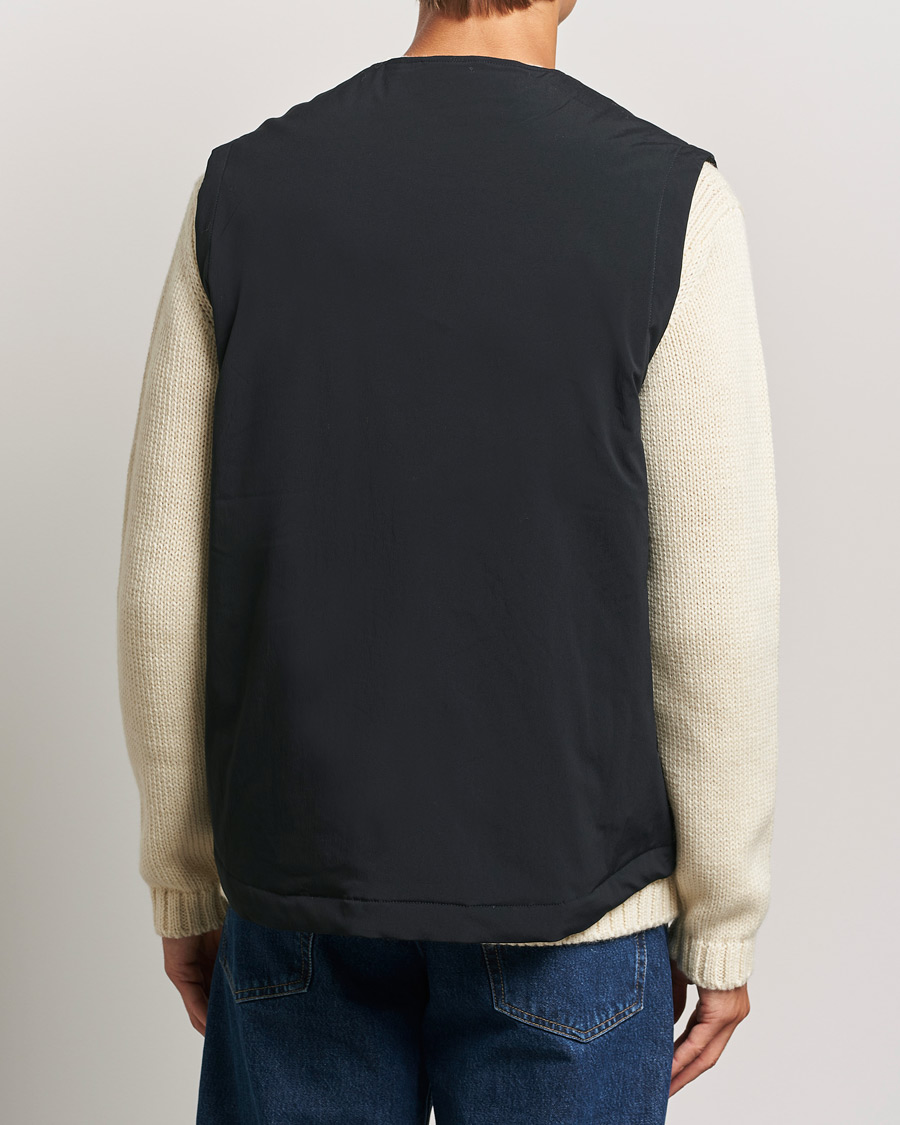 Mies | Takit | J.Lindeberg | Cain Primaloft Padded Vest Black