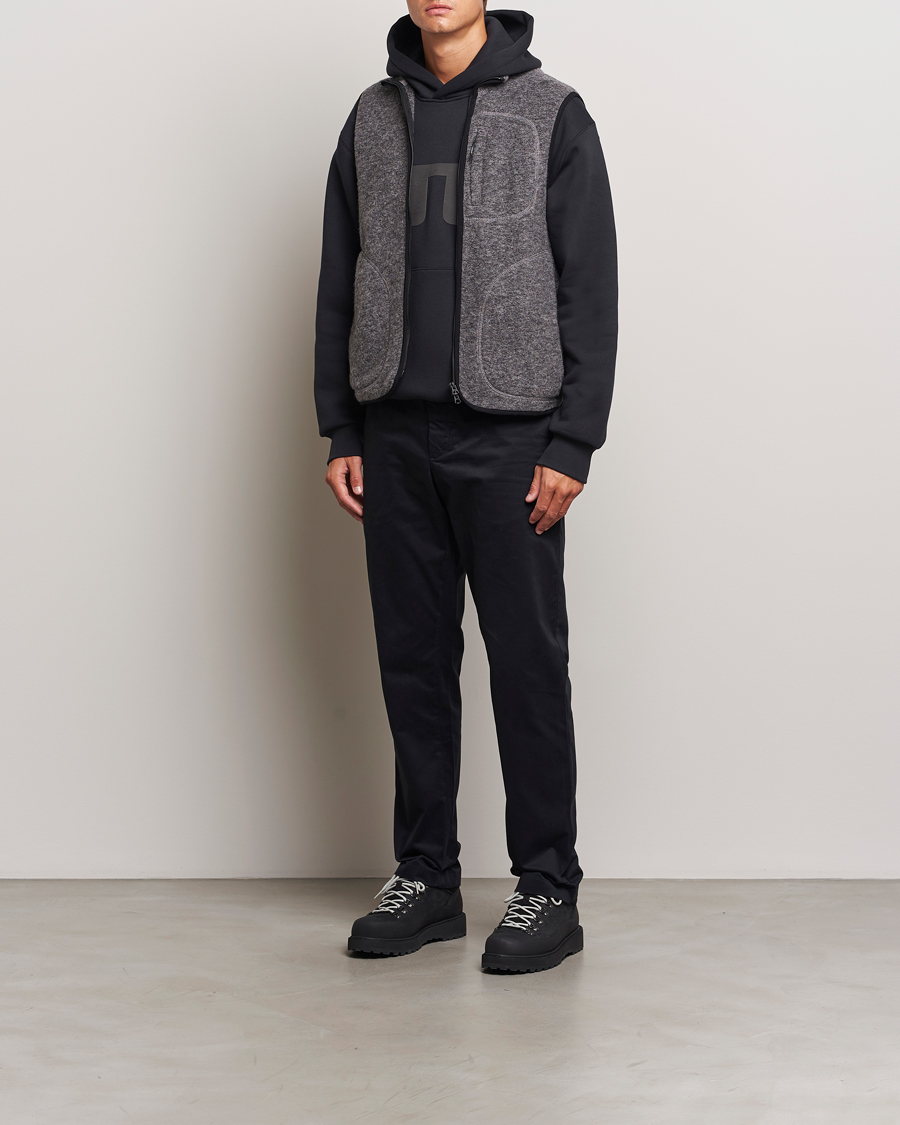 Mies | Ulkoliivit | J.Lindeberg | Duncan Wool Fleece Vest Light Grey Melange