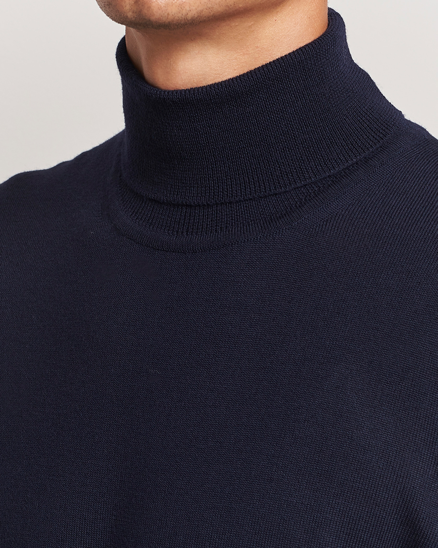 Mies | Puserot | J.Lindeberg | Kaden Merino Turtleneck Navy