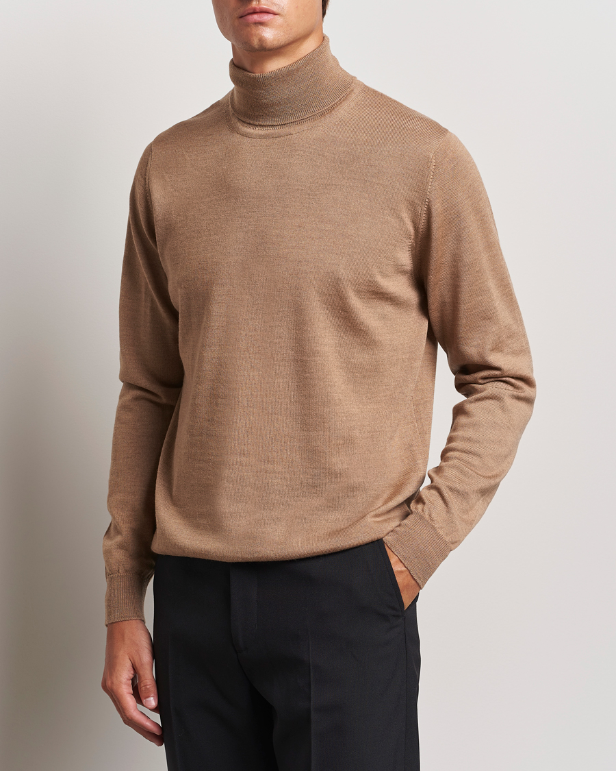 Mies | Puserot | J.Lindeberg | Kaden Merino Turtleneck Tiger Brown