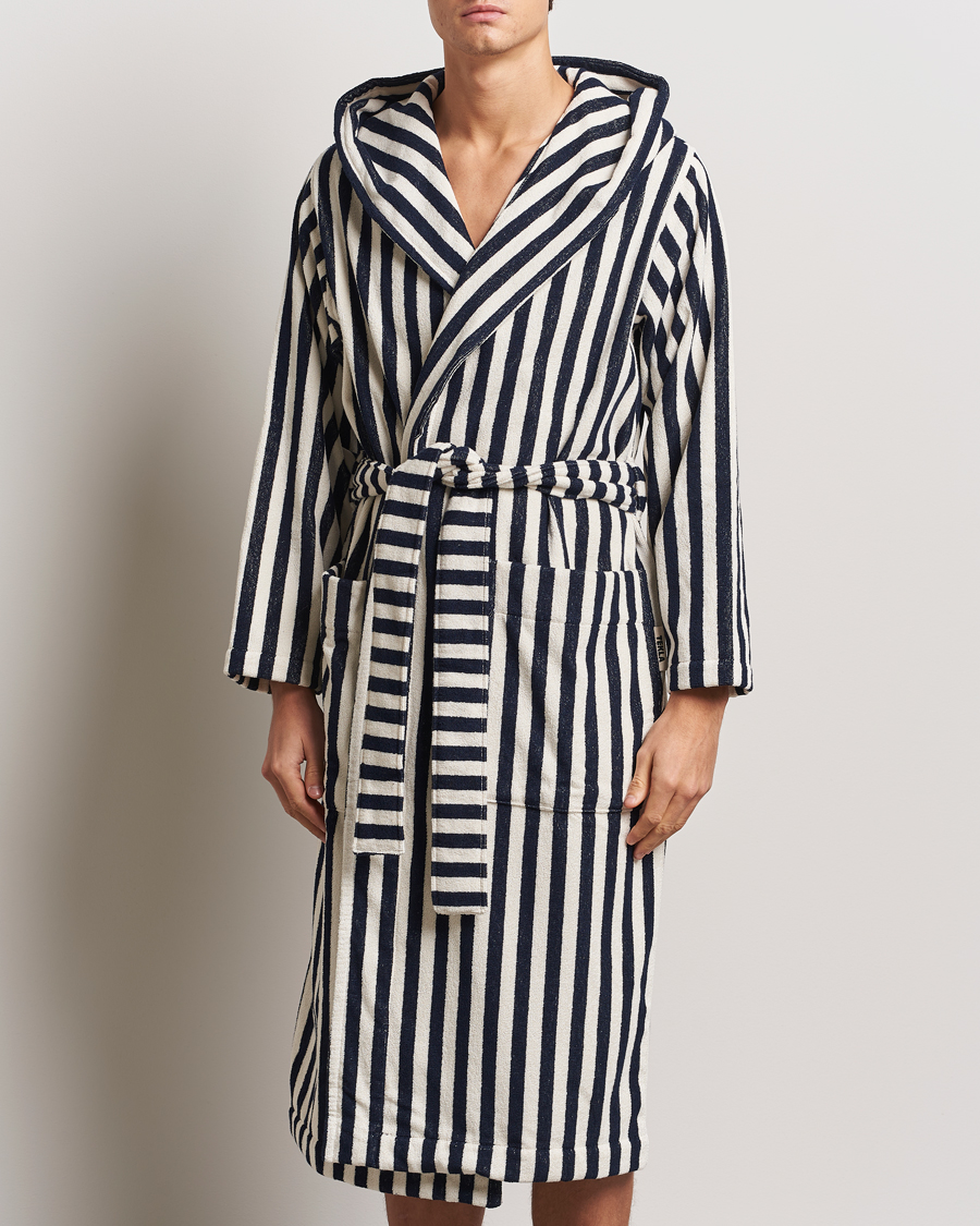 Mies | Yöpuvut ja kylpytakit | Tekla | Organic Terry Hooded Bathrobe Humbug Stripes