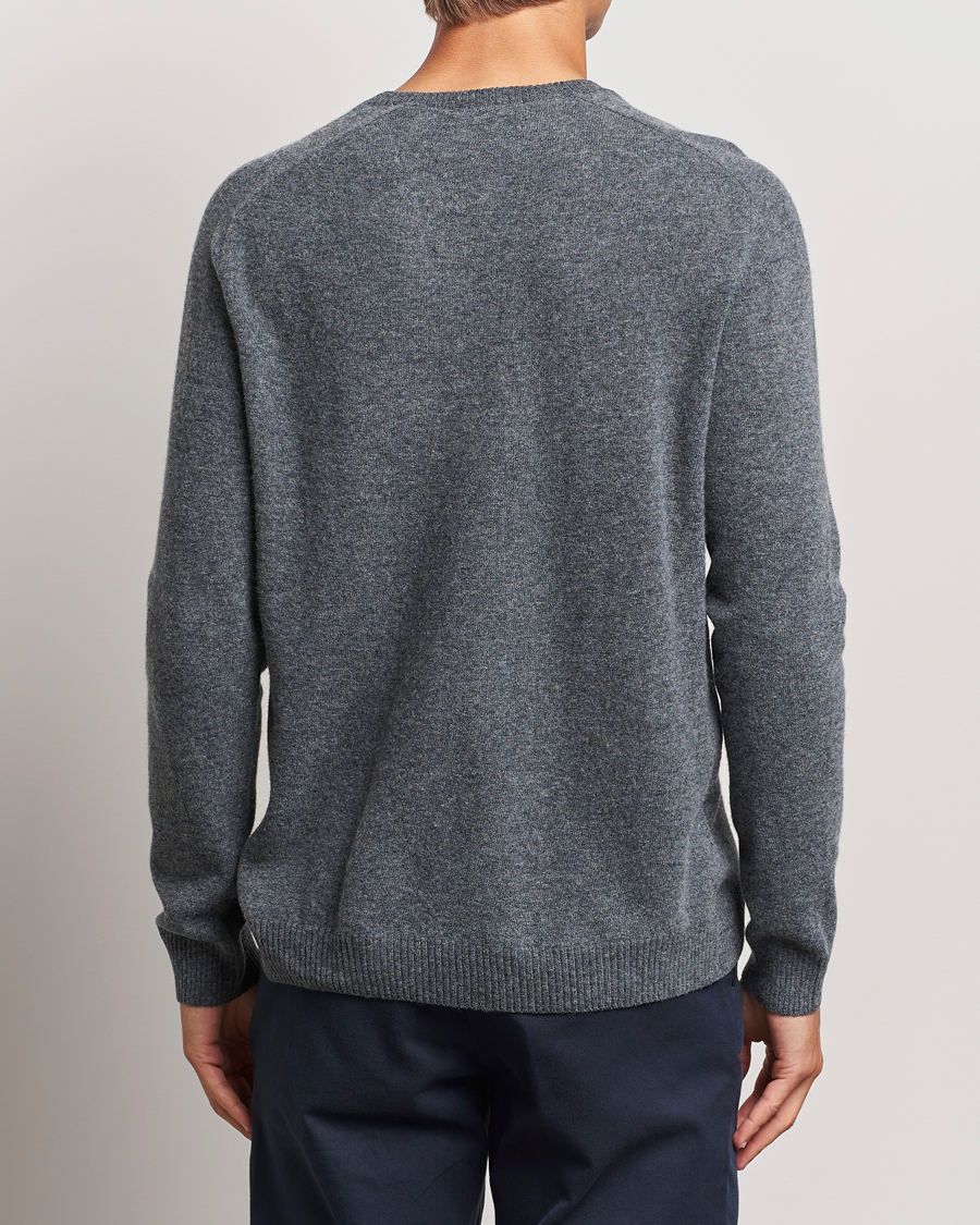 Mies | Puserot | KnowledgeCotton Apparel | Lambswool Roundneck Dark Grey