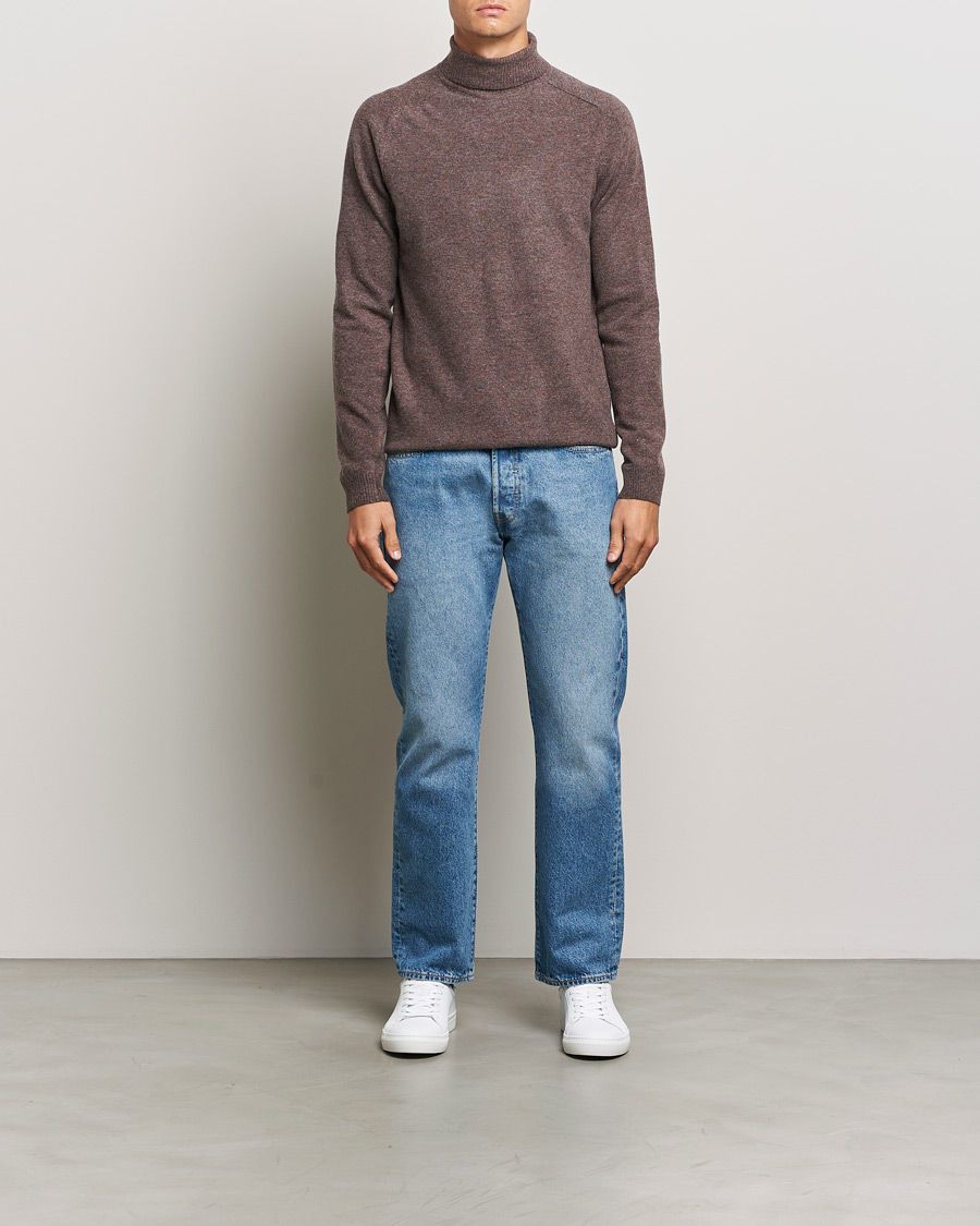 Mies | Puserot | KnowledgeCotton Apparel | Lambswool Rollneck Brown