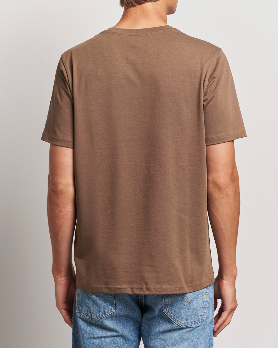 Mies | T-paidat | KnowledgeCotton Apparel | Loake Badge T-Shirt Brown