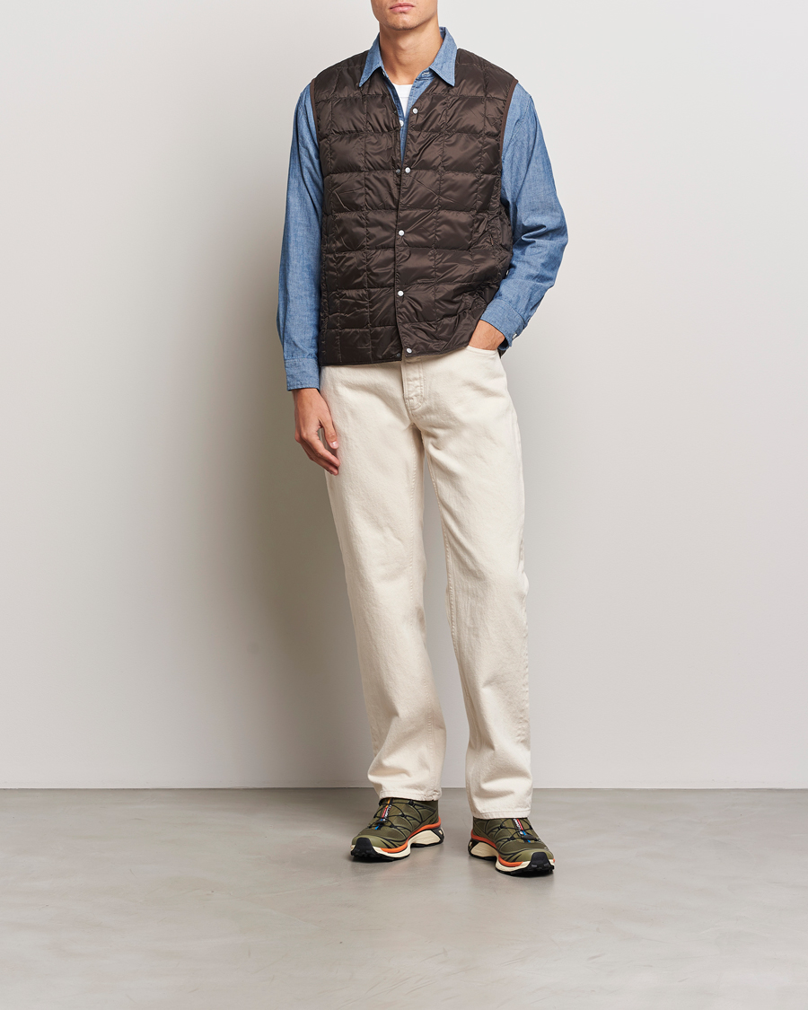 Mies | Takit | TAION | V-Neck Lightweight Down Vest Dark Choco