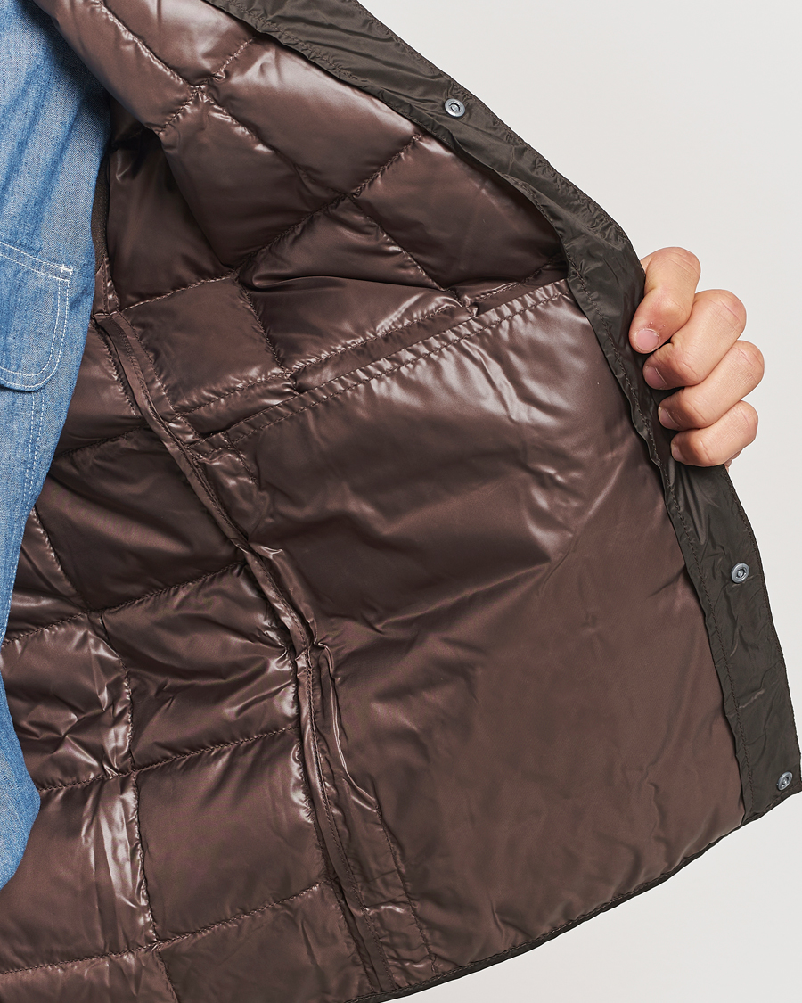 Mies | Takit | TAION | V-Neck Lightweight Down Vest Dark Choco