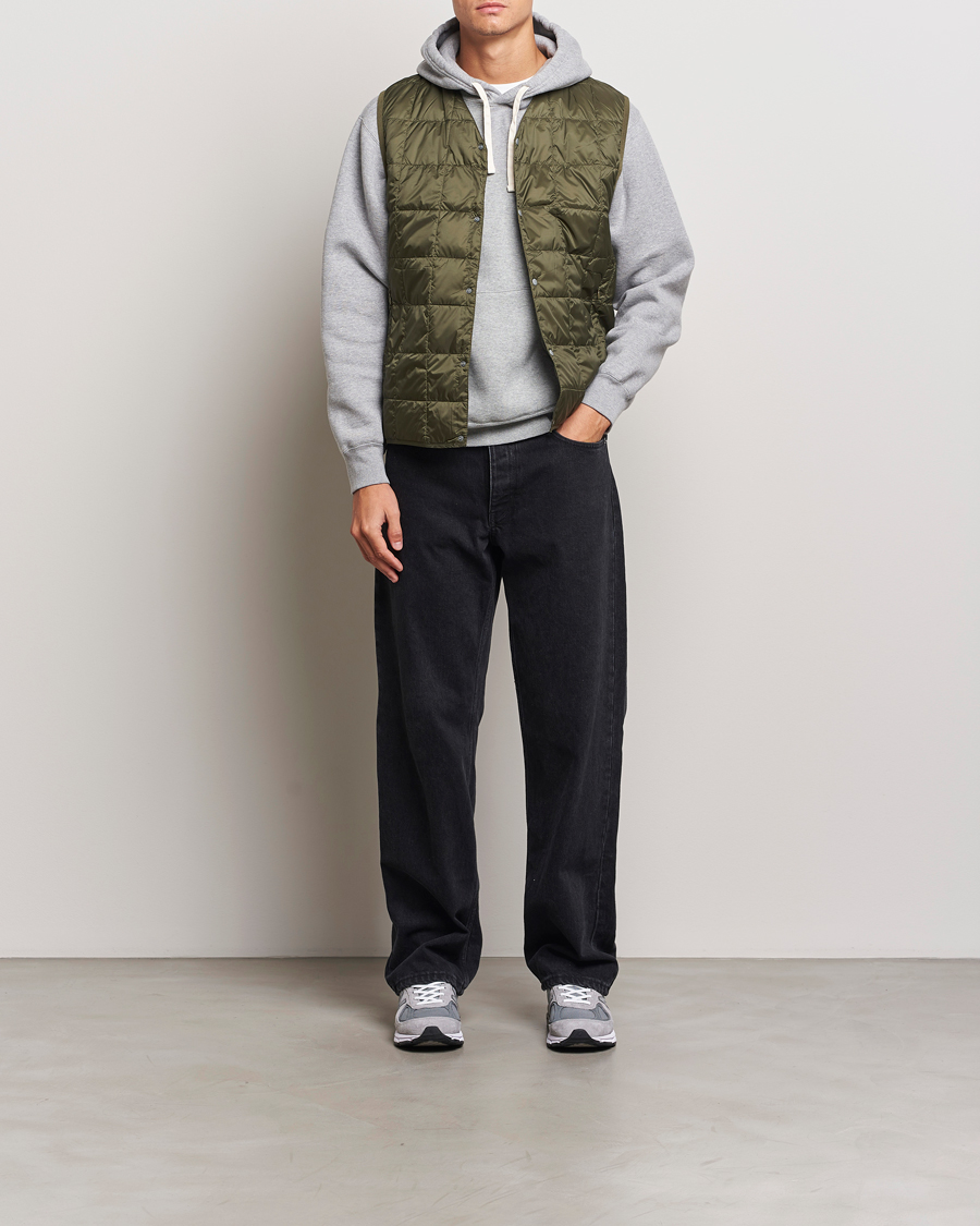 Mies | Takit | TAION | V-Neck Lightweight Down Vest Dark Olive