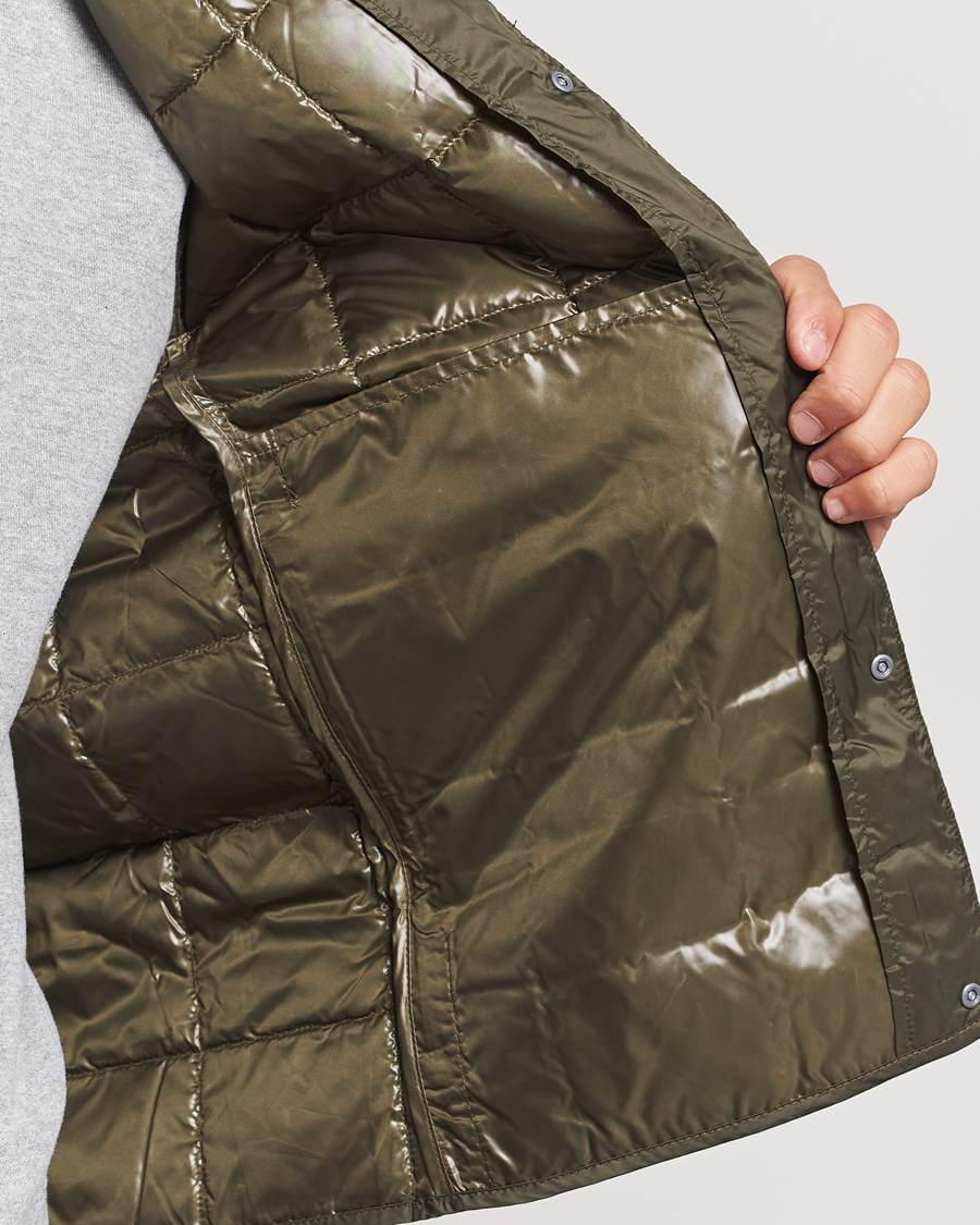 Mies | Takit | TAION | V-Neck Lightweight Down Vest Dark Olive
