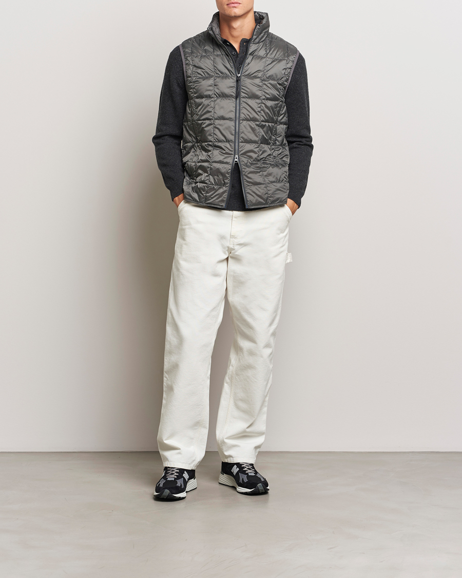 Mies | Takit | TAION | High Neck Full Zip Lightweight Down Vest Charcoal