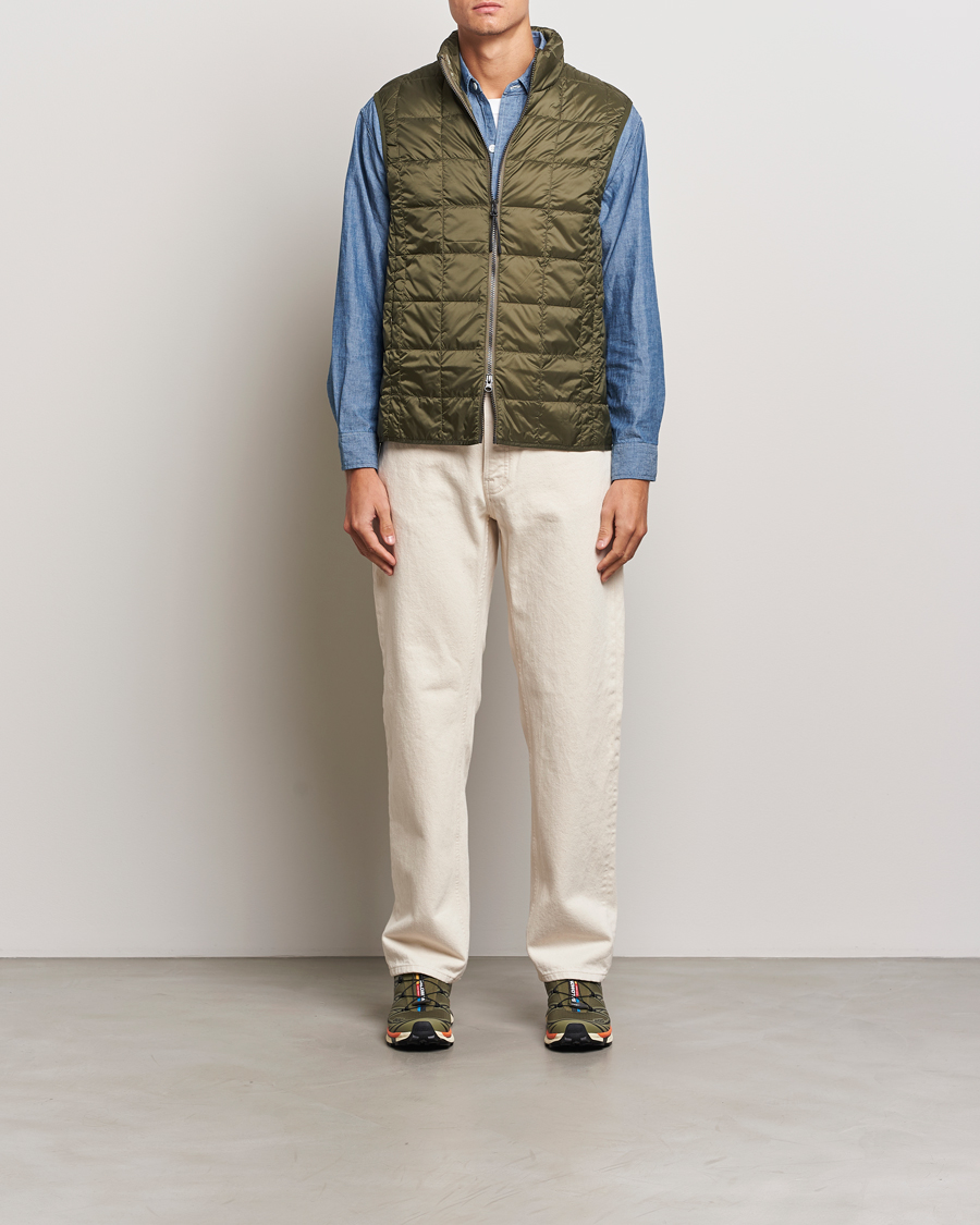 Mies | Takit | TAION | High Neck Full Zip Lightweight Down Vest Dark Olive