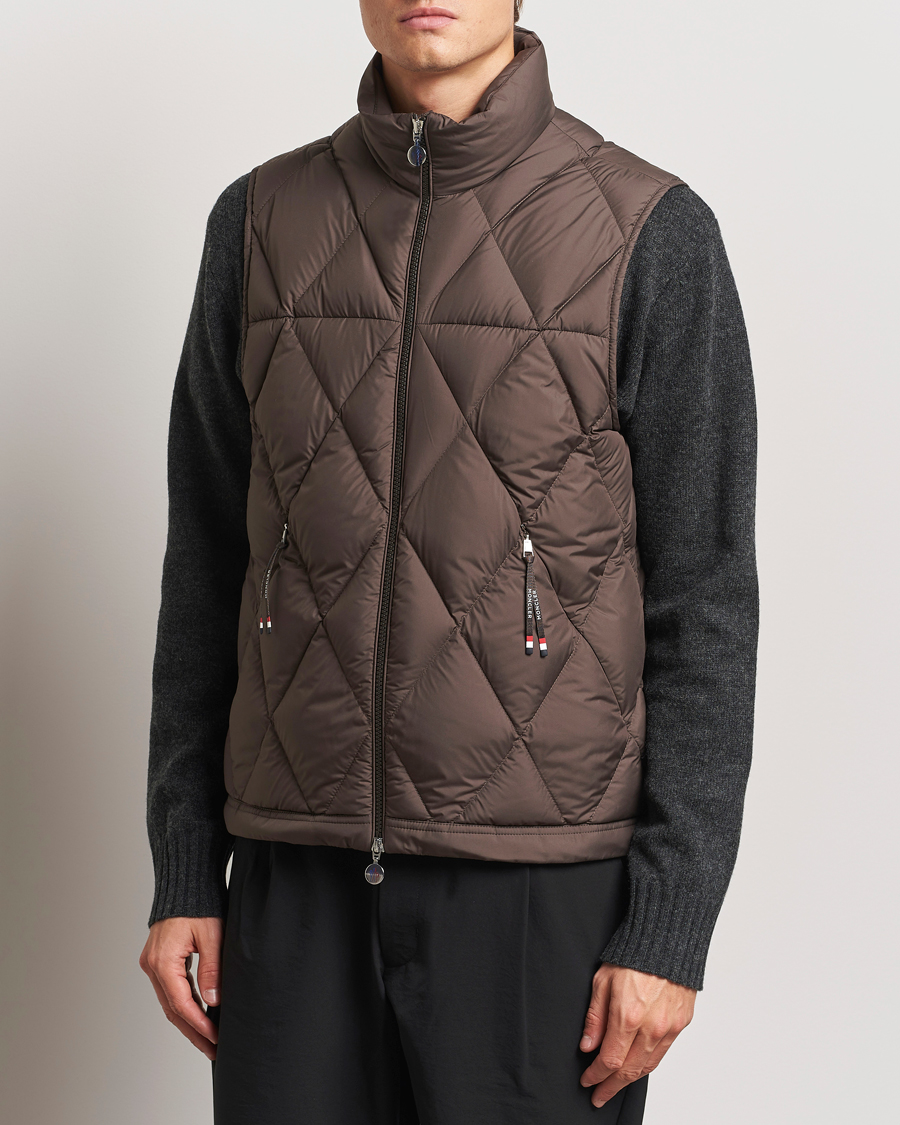 Mies | Takit | Moncler | Aroula Quilted Down Vest Dark Brown