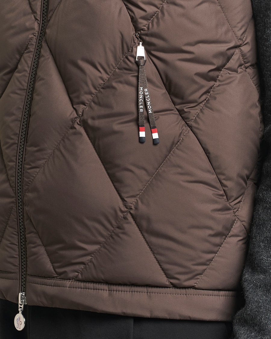 Mies | Takit | Moncler | Aroula Quilted Down Vest Dark Brown