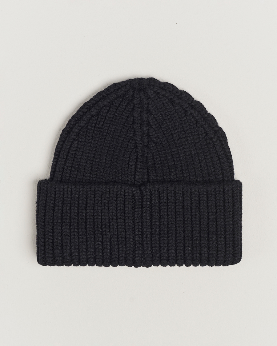 Mies | Moncler Tonal Logo Beanie Black | Moncler | Tonal Logo Beanie Black