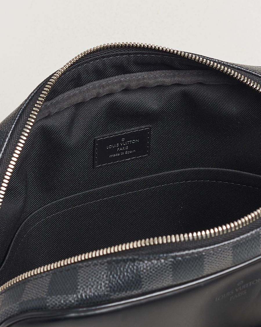 Mies | Louis Vuitton Pre-Owned Dayton Reporter MM Damier Graphite | Louis Vuitton Pre-Owned | Dayton Reporter MM Damier Graphite