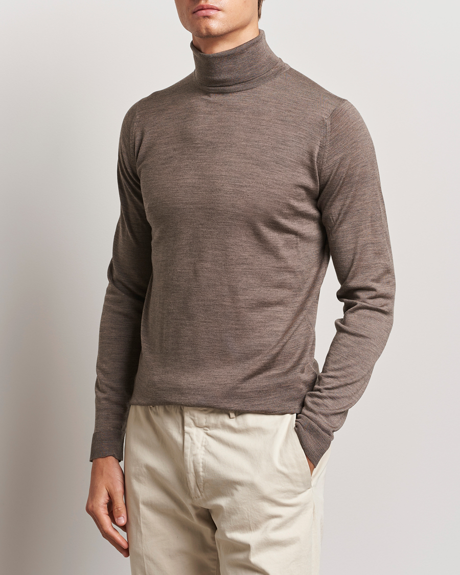 Mies | Puserot | John Smedley | Cherwell Extra Fine Merino Rollneck Mushroom Brown