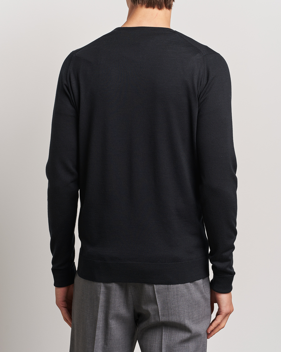 Mies | Puserot | John Smedley | Bobby Extra Fine Merino V-Neck Pullover Black