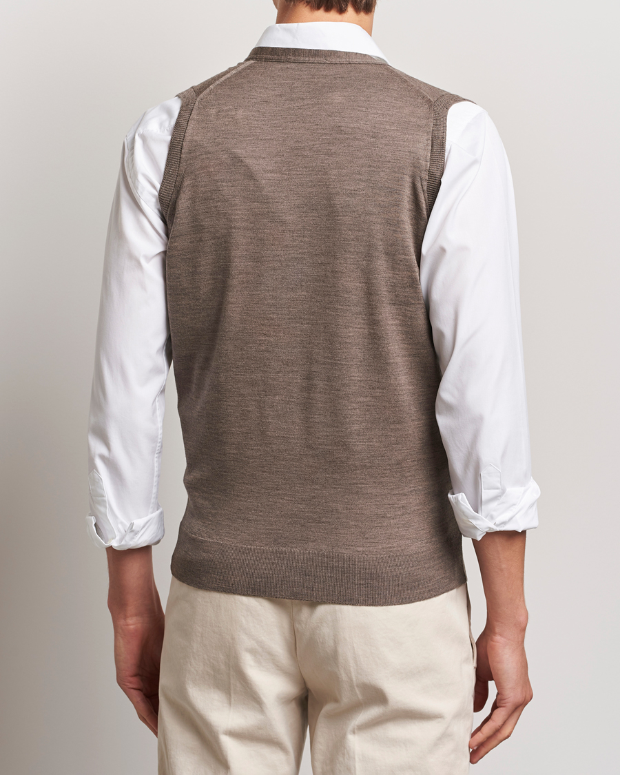 Mies | Puserot | John Smedley | Huntswood Slim Fit Waistcoat Mushroom Brown